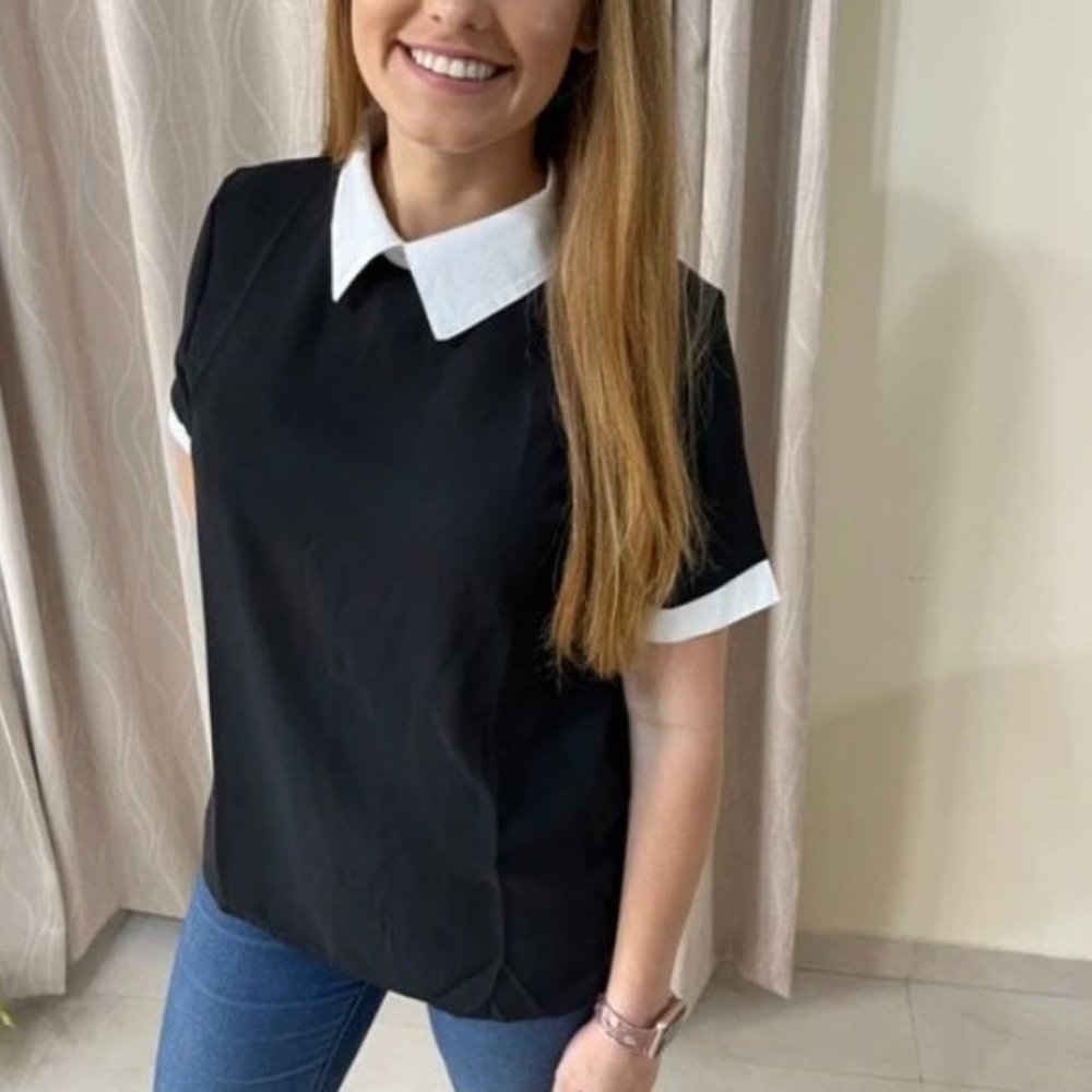Contrast collar blouse M